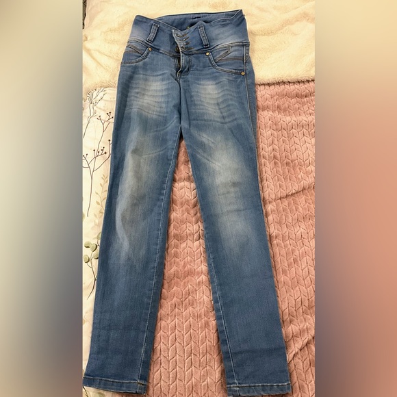 Beautiful high rise jeans, without pockets for a perfect shaping, skinny jeans - Picture 3 of 3